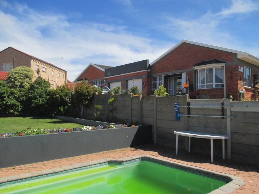 5 Bedroom Property for Sale in Dana Bay Western Cape